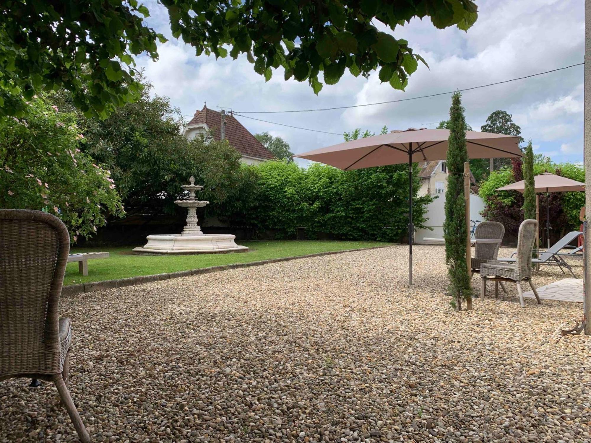 Studio En Ville Et Campagne Louhans Exterior photo